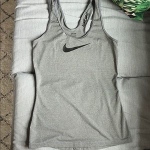 Nike Grey workout tank in grey, Sz Small